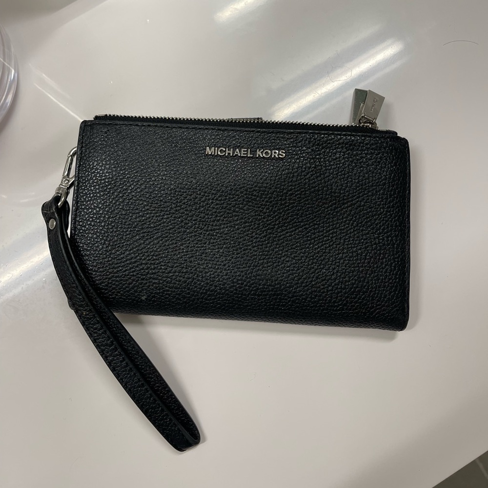 Michael Kors wristlet